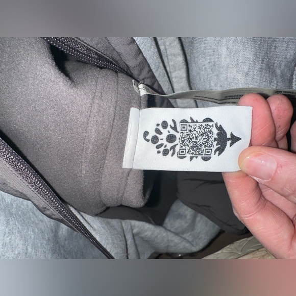 FREE PEOPLE Movement Peace Out Liner Jacket-Grey
$148 - Picture 12 of 13